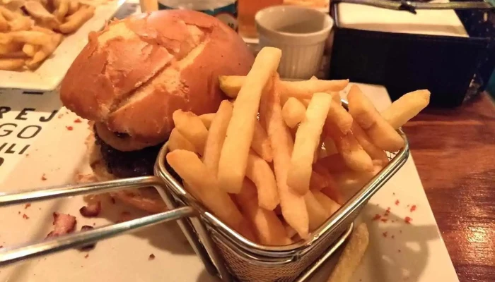 Tertulia Food Drink Sandwich De Pollo - Montevideo