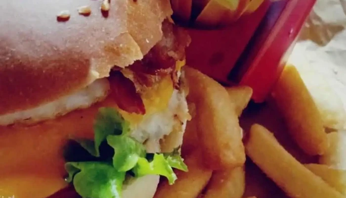 Texas Burger Mc Plaza Batlle -  Comida Y Bebida - Artigas