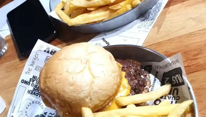 The Burger Vilas -  Videos - Montevideo