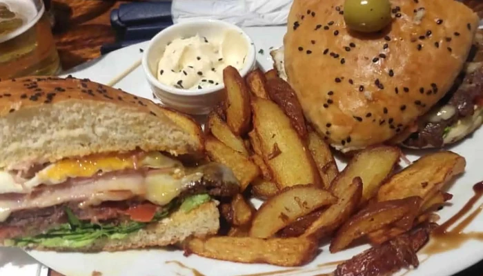 The End -  Comentario 3 - Montevideo