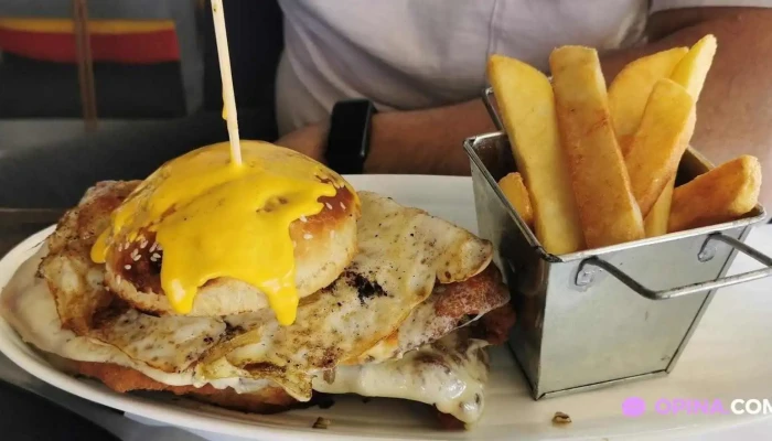 The End -  Comida Y Bebida - Santa Lucía