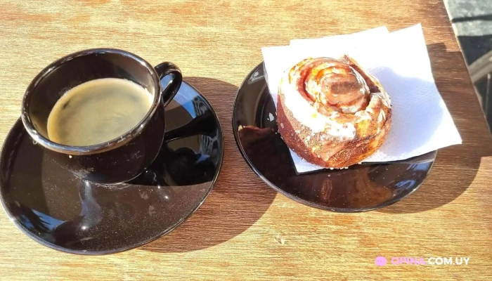 The Old Skool Bar -  Comidas Y Bebidas - Montevideo