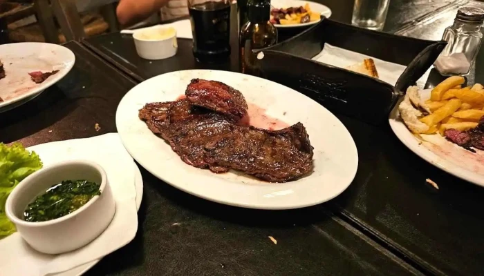 Tintos Y Rubias -  Comida Y Bebida - Montevideo