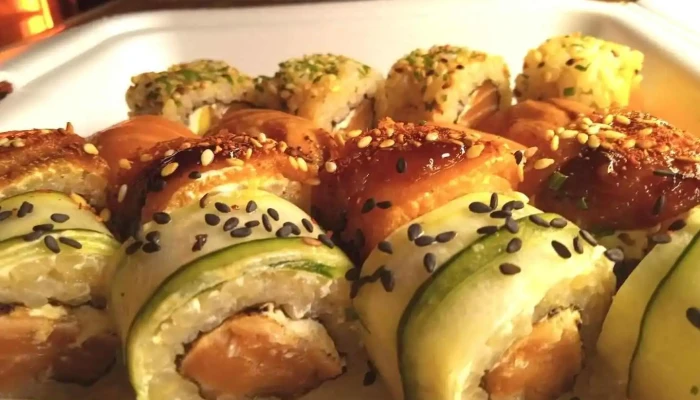 Tokyo Sushi -  Comida Y Bebida - Chuy