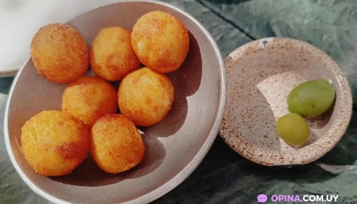 Toledo Bar De Tapas -  Comida Y Bebida - Montevideo