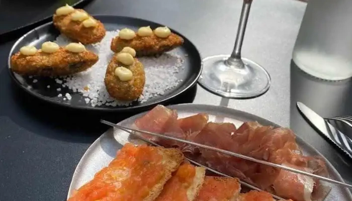 Toledo Bar De Tapas -  Salmon Ahumado - Montevideo