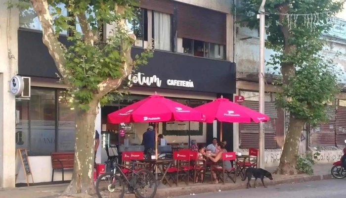 Totum -  Todo - Treinta y Tres