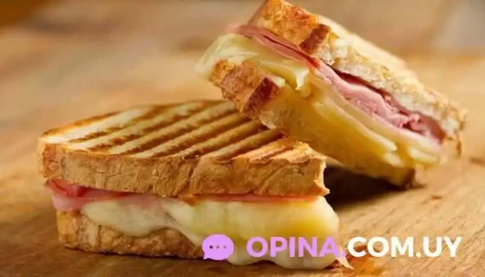 Trailer 33 Food Truck -  Comida Y Bebida - Artigas