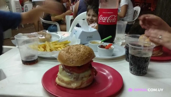 Trailer Julio Papas Fritas - Rivera