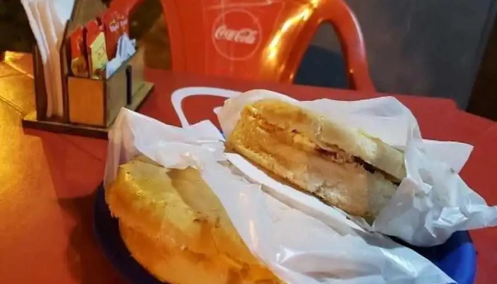 Trailer Quique Cris Comida Y Bebida - Rivera