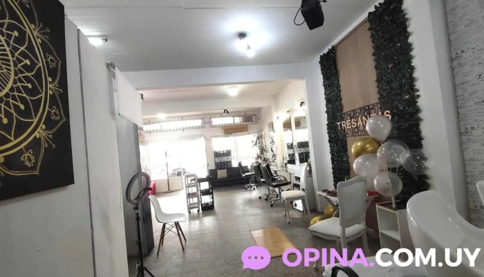 Tresantas Peluquería Y Estética - 15000 Canelónes