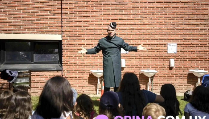 Uruguayan American School -  Estudiante - Montevideo