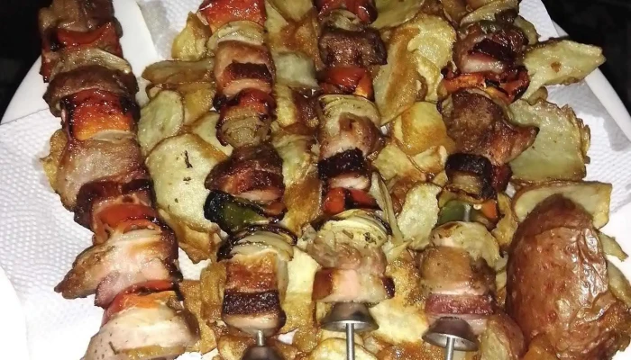 Valhalla Resto Bar -  Todo - Colonia Nicolich