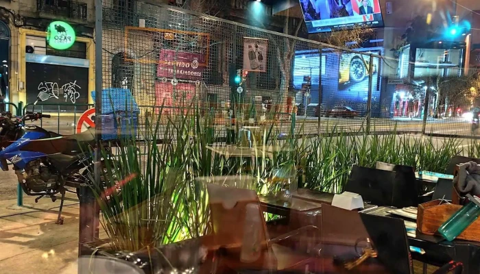 Veintitres Bar -  Comentario 1 - Montevideo