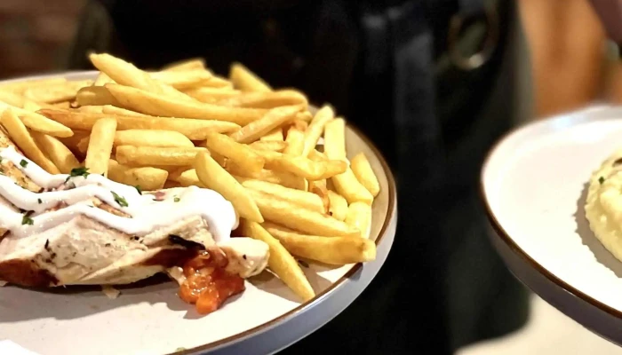 Veintitres Bar -  Comentario 4 - Montevideo