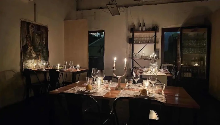 Vieja Bomba -  Parrilla Restaurante Todas - Barrio Anglo