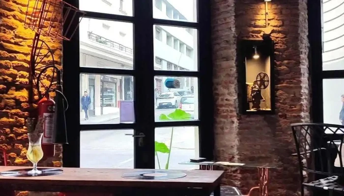 Viejo Walter -  Ambiente - Montevideo