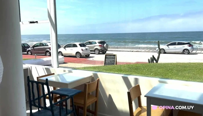 Vitaminas Casa De Playa Y Cafe Videos - Punta del Este