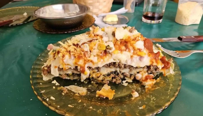 Wolves -  Comida Y Bebida - Barrio Anglo