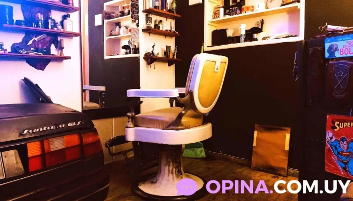 Woow Barber's Nina Nails - 20400 San Carlos