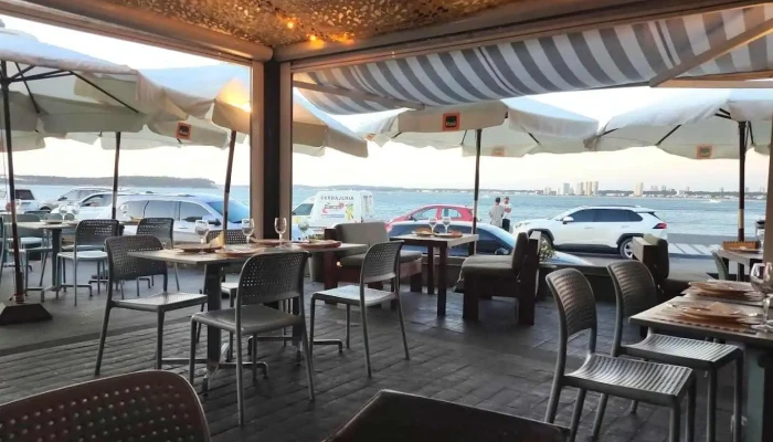 Yatch Club Uruguayo Restaurante -  Ambiente - Punta del Este