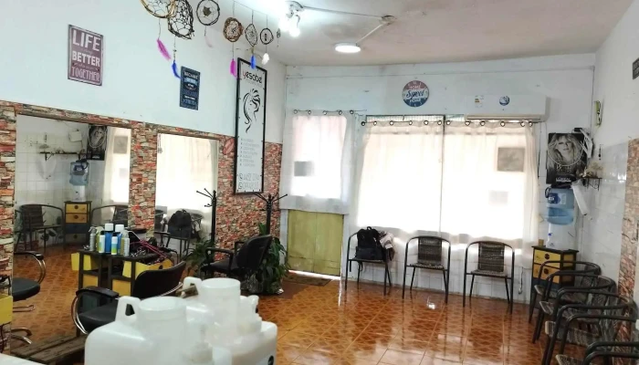 Yesabel Peluqueria Unisex - 11200 Treinta Y Tres